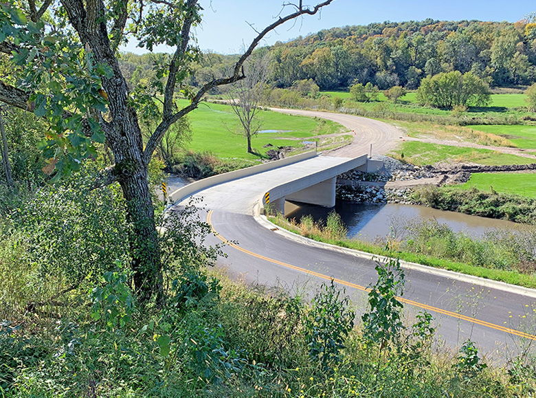 2019 MnDOT-AGC Bridge Construction Award Winner